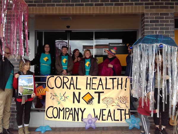 Greenpeace supporters in Armidale come together to tell CommBank to dump coal.