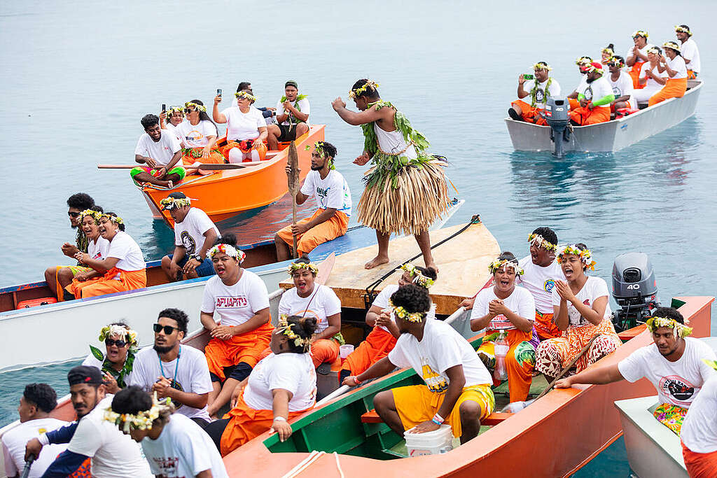 Rainbow Warrior's Welcome Ceremony in Funafuti, Tuvalu. © Greenpeace / Sam Pedro © Greenpeace / Sam Pedro
