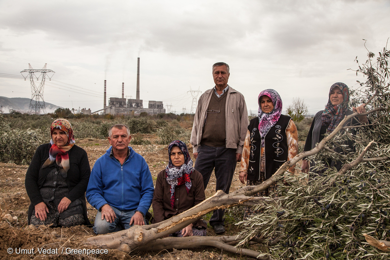 Local people from Yirca village in Turkey © Umut Vedat/Greenpeace 