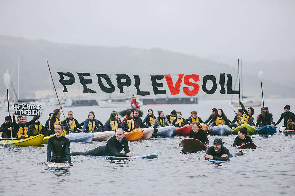 Making Oil History Community Flotilla in Apollo Bay, Australia. © Sarah Pannell / Greenpeace