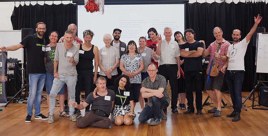 By pledging a gift to Greenpeace in your Will, you will be joining a community of fellow responsible Green Guardians who are committed to protecting our future.
We are a growing community of thousands of passionate supporters who have decided to make a lasting impact and leave a legacy for future generations.
Gifts in Wills play a crucial part in our ability to win campaigns. 1 in 5 of our campaigns is funded by gifts in Wills.