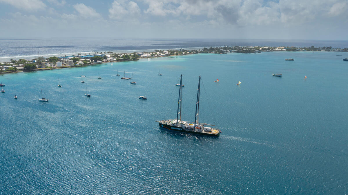 Rainbow Warrior Arrives in Majuro, Marshall Islands. © Bianca Vitale / Greenpeace