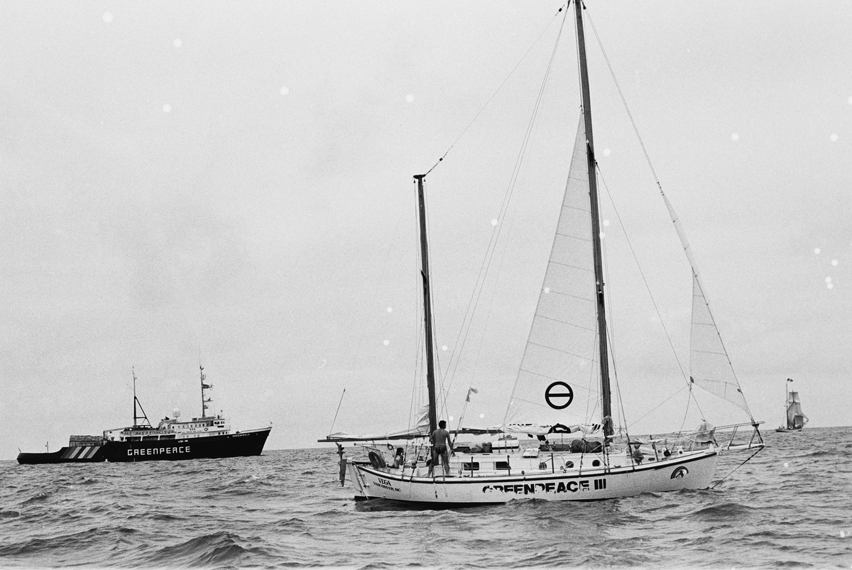 Greenpeace Sailing Boat Vega and Ship MV Greenpeace During Campaign Against Nuclear Testing. © Greenpeace / Pierre Gleizes Greenpeace Sailing Boat Vega and Ship MV Greenpeace During Campaign Against Nuclear Testing. © Greenpeace / Pierre Gleizes