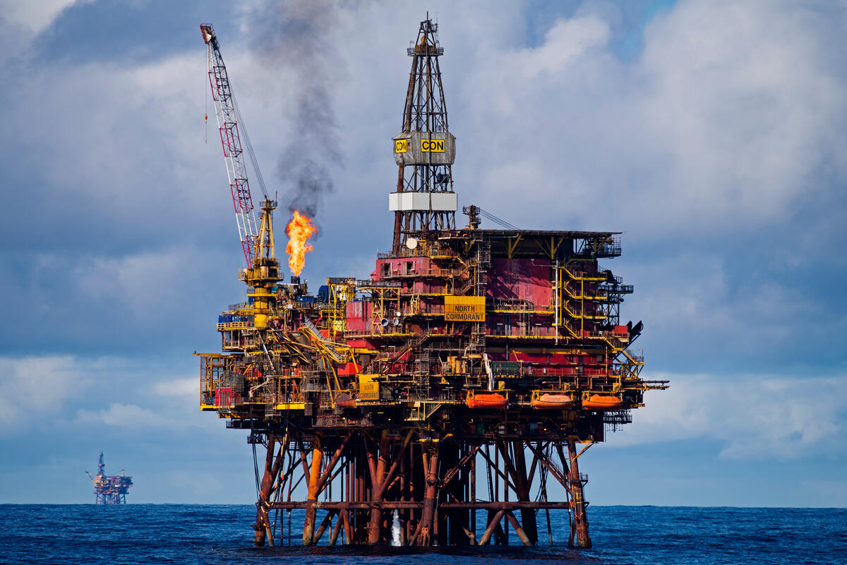 Cormorant Oil Field in the North Sea. © Marten van Dijl / Greenpeace Cormorant Oil Field in the North Sea. © Marten van Dijl / Greenpeace