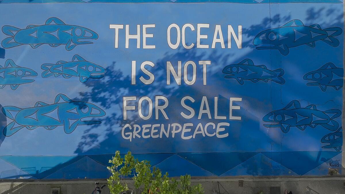 Ground Mural against Deep Sea Mining in Vancouver. © Ollie Richards / Greenpeace