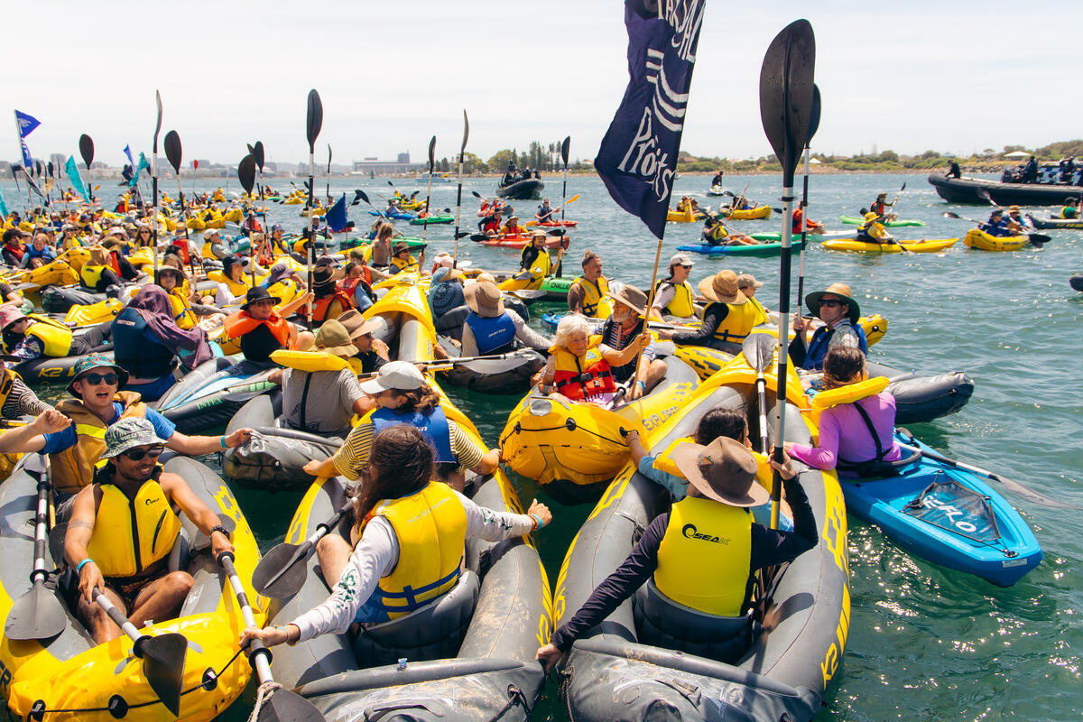 Rising Tide Blockade of the World's Largest Coal Port in Newcastle, NSW. © Greenpeace