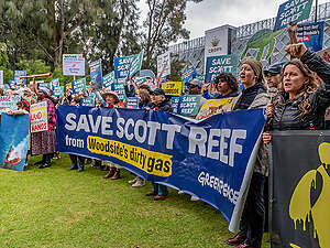 Protest to Save Scott Reef at Woodside AGM in Perth, Australia. &copy; Greenpeace