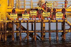 Protest at the Fossil Gas Platform in the Gulf of Thailand. &copy; Greenpeace